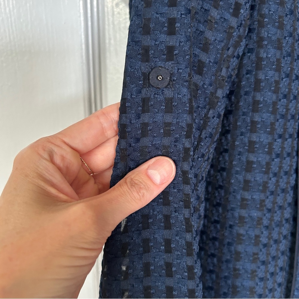3/$20 T Tahari navy blue and black jacket, size small - Picture 10 of 11